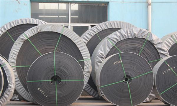 輸送帶出現(xiàn)邊溝是為什么